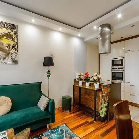 Апартаменти Flat Near Metro,