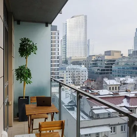Flat Near Metro, Апартаменти *