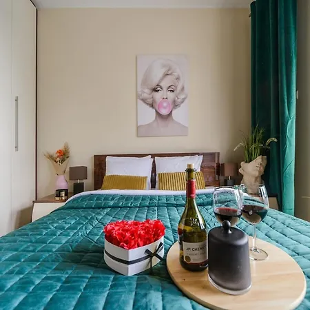 Апартаменти Flat Near Metro,
